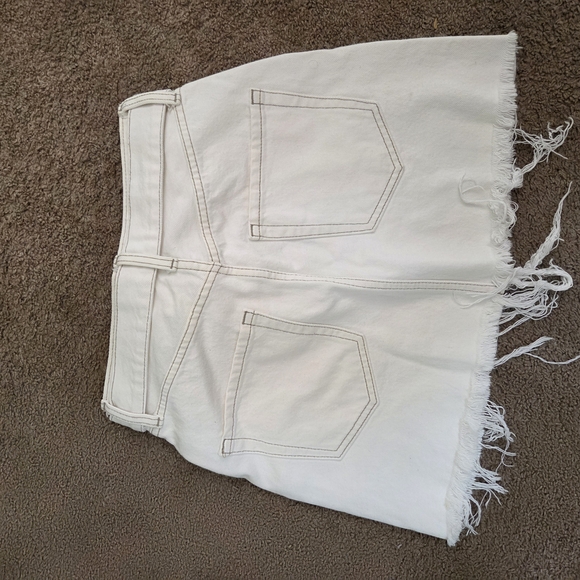 Abercrombie & Fitch White Mini Skirt - Picture 3 of 5